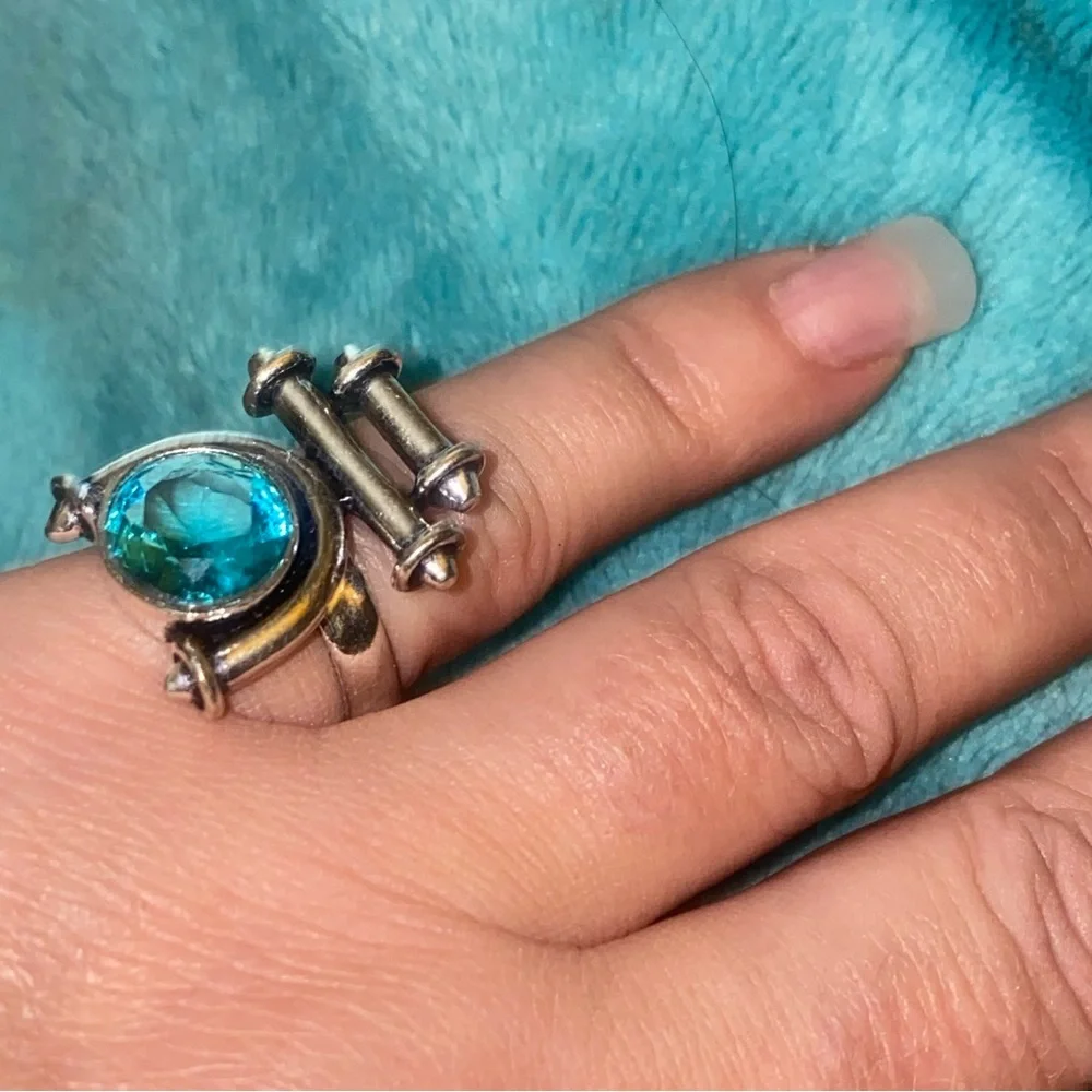 Modern Blue Quartz handmade statement Ring - Picture 8 of 8
